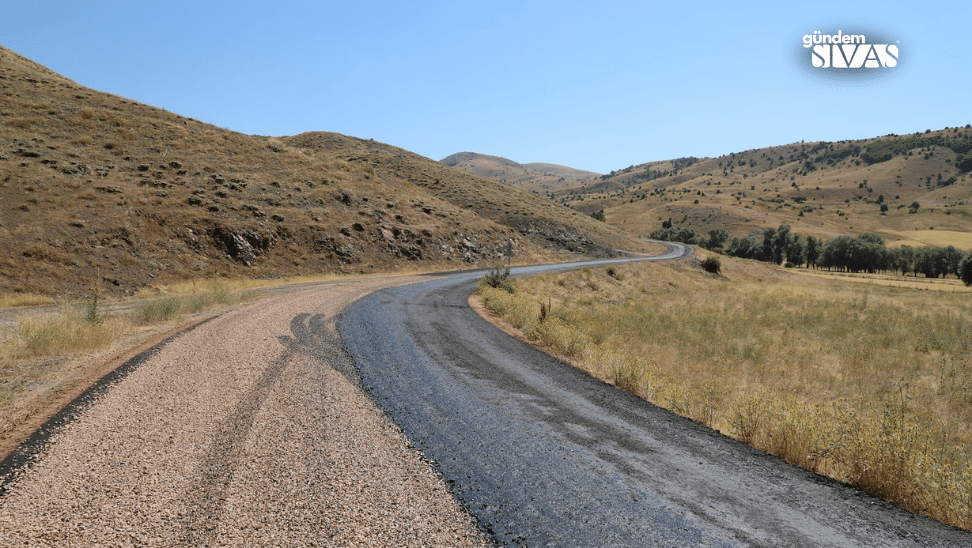 14 Kilometrelik Yol Yenilendi