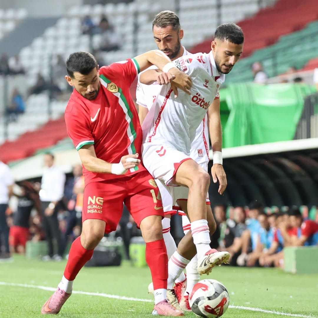 Sivasspor, Amed Sportif Futbol Kulübü'nü 0-0 Beraberlikle Puanladı