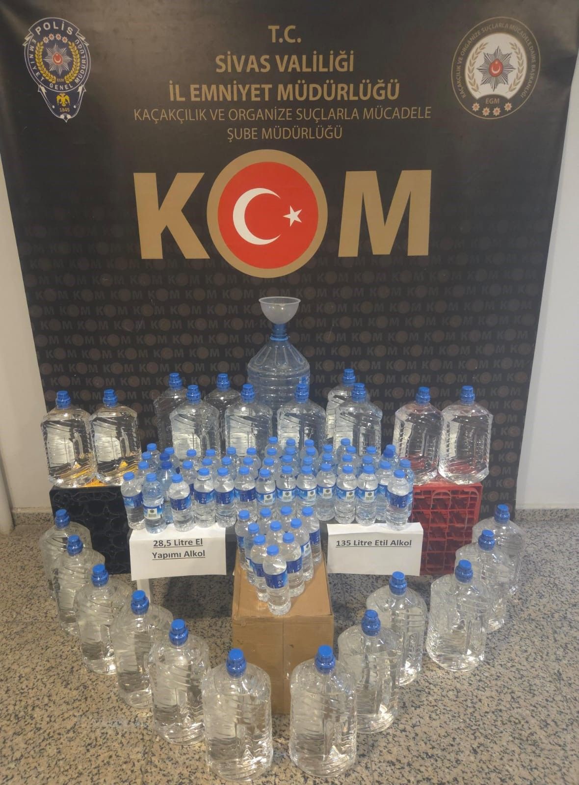 Sivas’ta Kaçak Alkole Operasyon: 28.5 Litre El Yapımı Alkol Ele Geçirildi