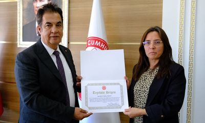 Sivas Cumhuriyet Üniversitesi Öğretim Üyesine Cumhurbaşkanı Erdoğan'dan Bilim Diplomasisi Ödülü
