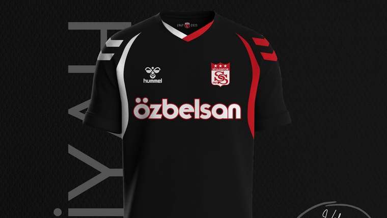 Siyah, kırmızı detaylı futbol forması; üzerinde Özbelsan yazısı ve alt bölümde maç bilgileri görülüyor.