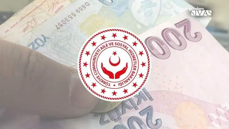 Bir kişinin elinde 200 TL banknot ve Türkiye Cumhuriyeti Aile ve Sosyal Hizmetler Bakanlığı logosu yer alıyor.
