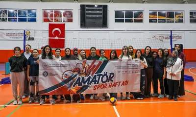 Yurtlarda kalan öğrenciler sporla ortak etkinlikte buluştu