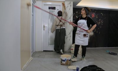 Handan Gökçek, Kadınlardan Oluşan Ekibiyle Boyacılık Sektöründe Fark Yaratıyor