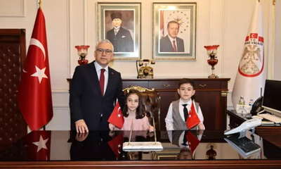 Sivas Valisi Makamını 2. Sınıf Öğrencilerine Devretti – 23 Nisan'da Anlamlı Temsil