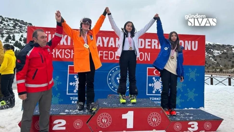 Sivaslı Sporculardan Derece