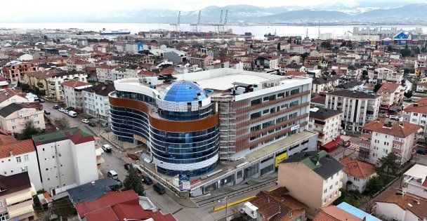 Derince Belediyesi hizmet binasında yoğun tempo - Birlik Haber Ajansı