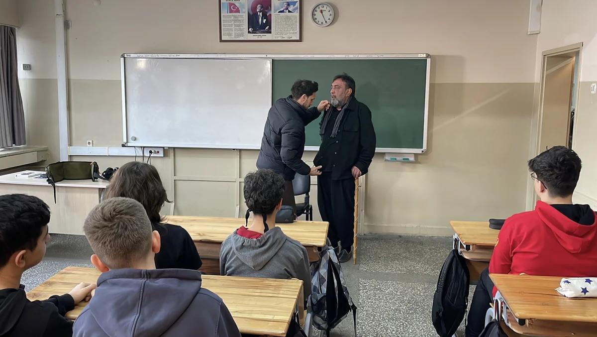 Ahmet Yenilmez Sivas Lisesi’nde Konuştu: “Bu Okul Bir Şehrin Onurudur”
