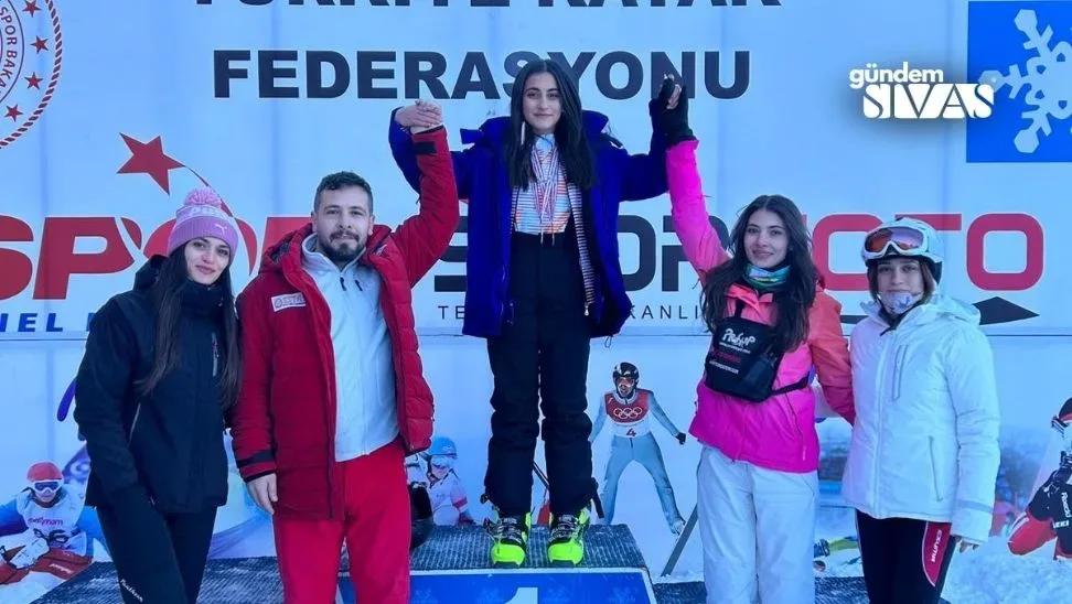Sivaslı Sporcu, Erzurum'da Parladı