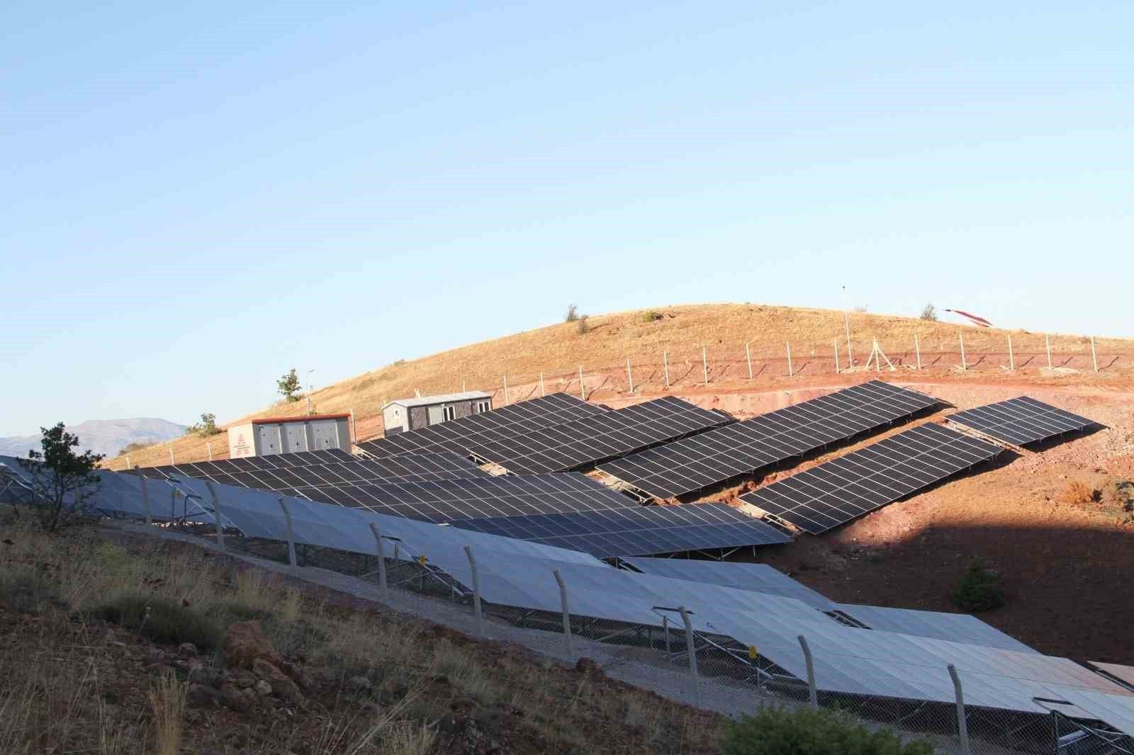 Suşehri’nde yeni GES üretime başladı, enerji sisteme verildi