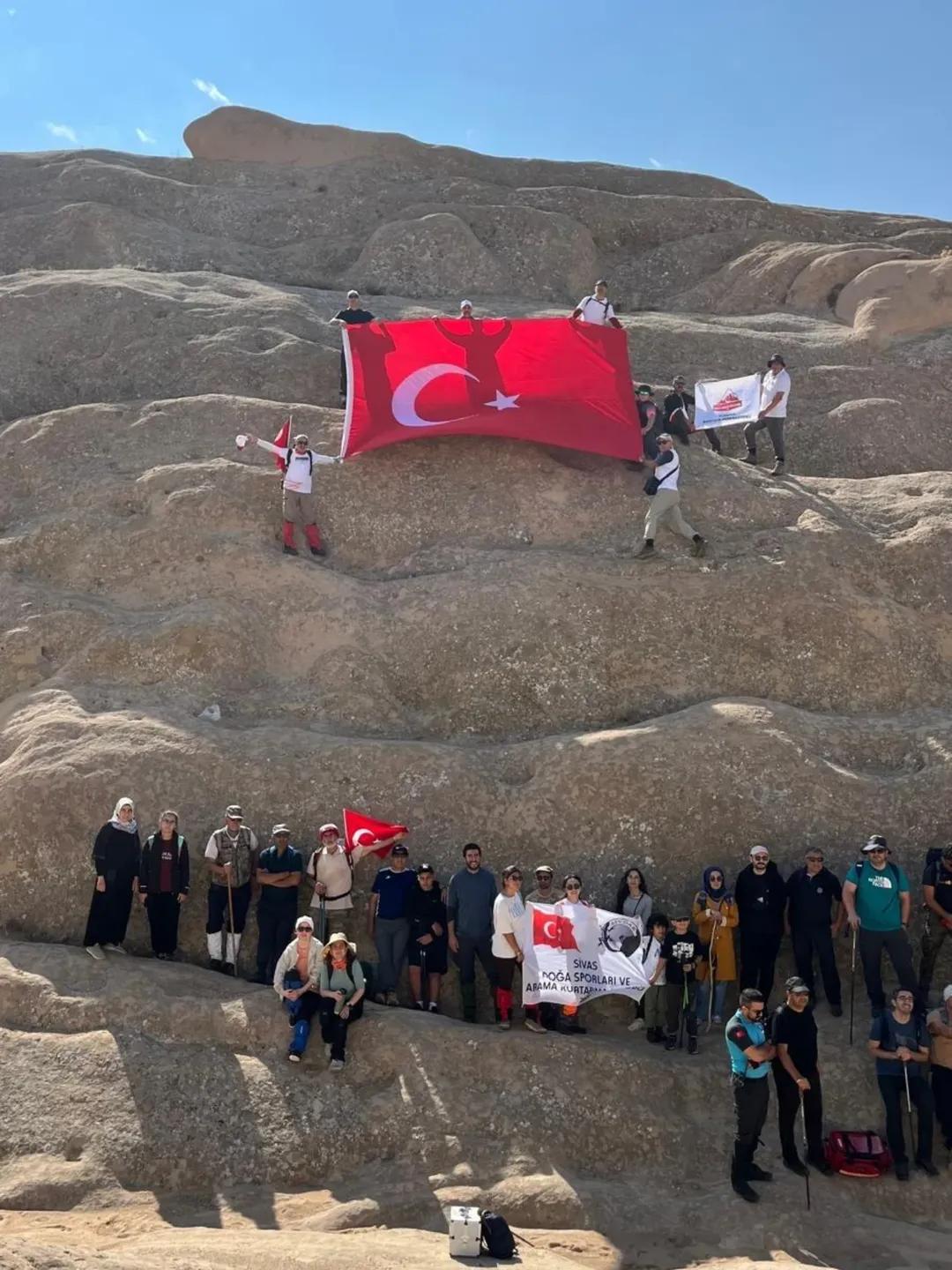 Sivas'ta 4 Eylül Kongresi Anısına Doğayla İç İçe Yürüyüş