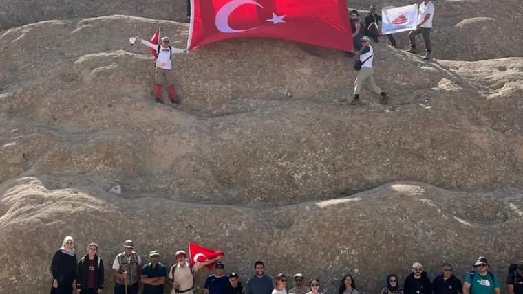 Sivas'ta 4 Eylül Kongresi Anısına Doğayla İç İçe Yürüyüş