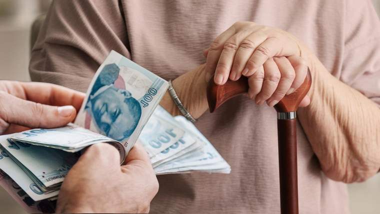 Eylül Ayı Yaşlı ve Engelli Aylıkları Yatırılmaya Başlandı