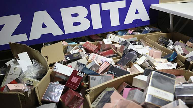 Antalya'da 2 bin adet sahte parfüm imha edildi - Birlik Haber Ajansı