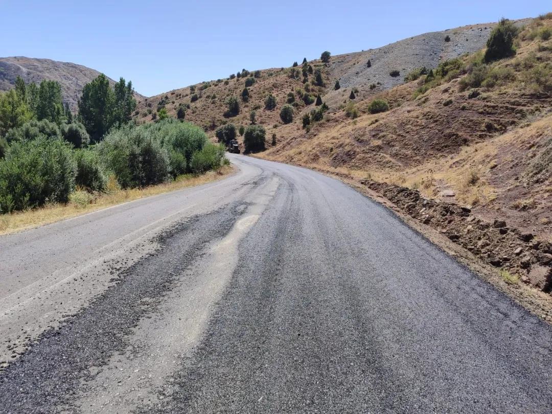 Sivas Hafik'te Yollar Yenileniyor: 2025 Yatırım Programı Hızla İlerliyor