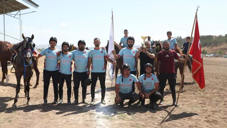 Sivas'ta Atlı Cirit İl Birinciliği Coşkuyla Sona Erdi