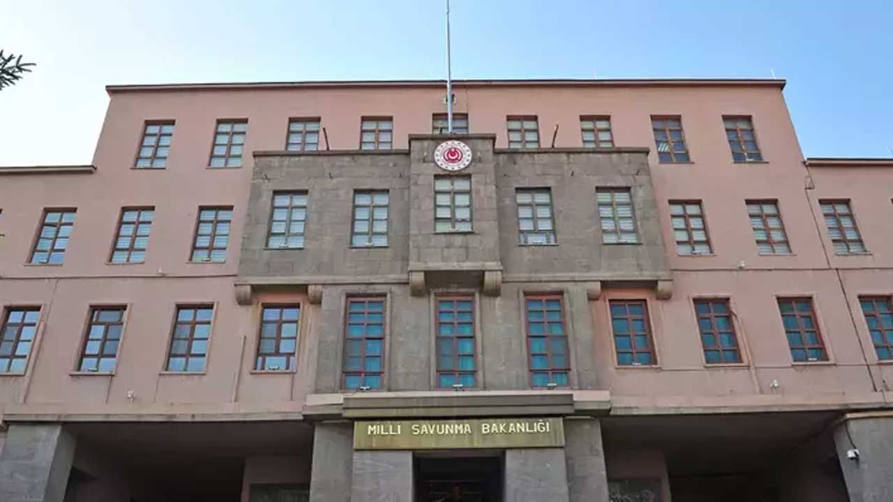 MSB, 5 teğmen ve 3 disiplin amirine TSK'den ihraç kararı verdi - Birlik Haber Ajansı