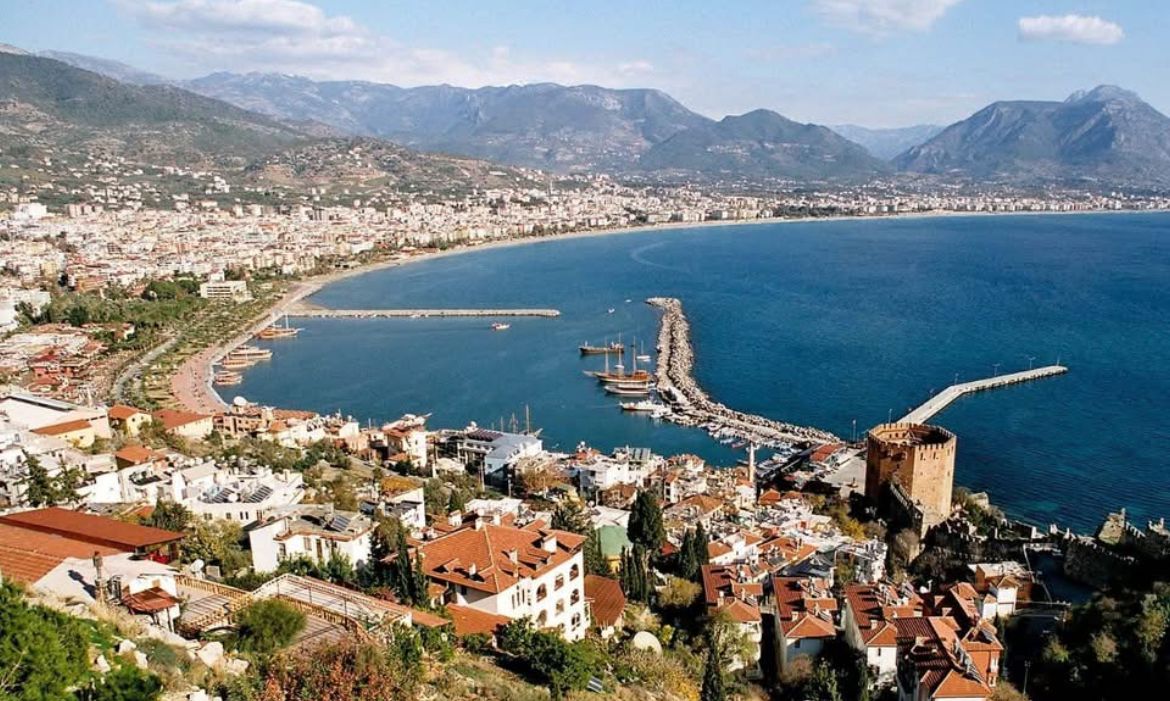 Alanya'daki yerleşik yabancılar perişan oldu: 'Akıl tutulması'