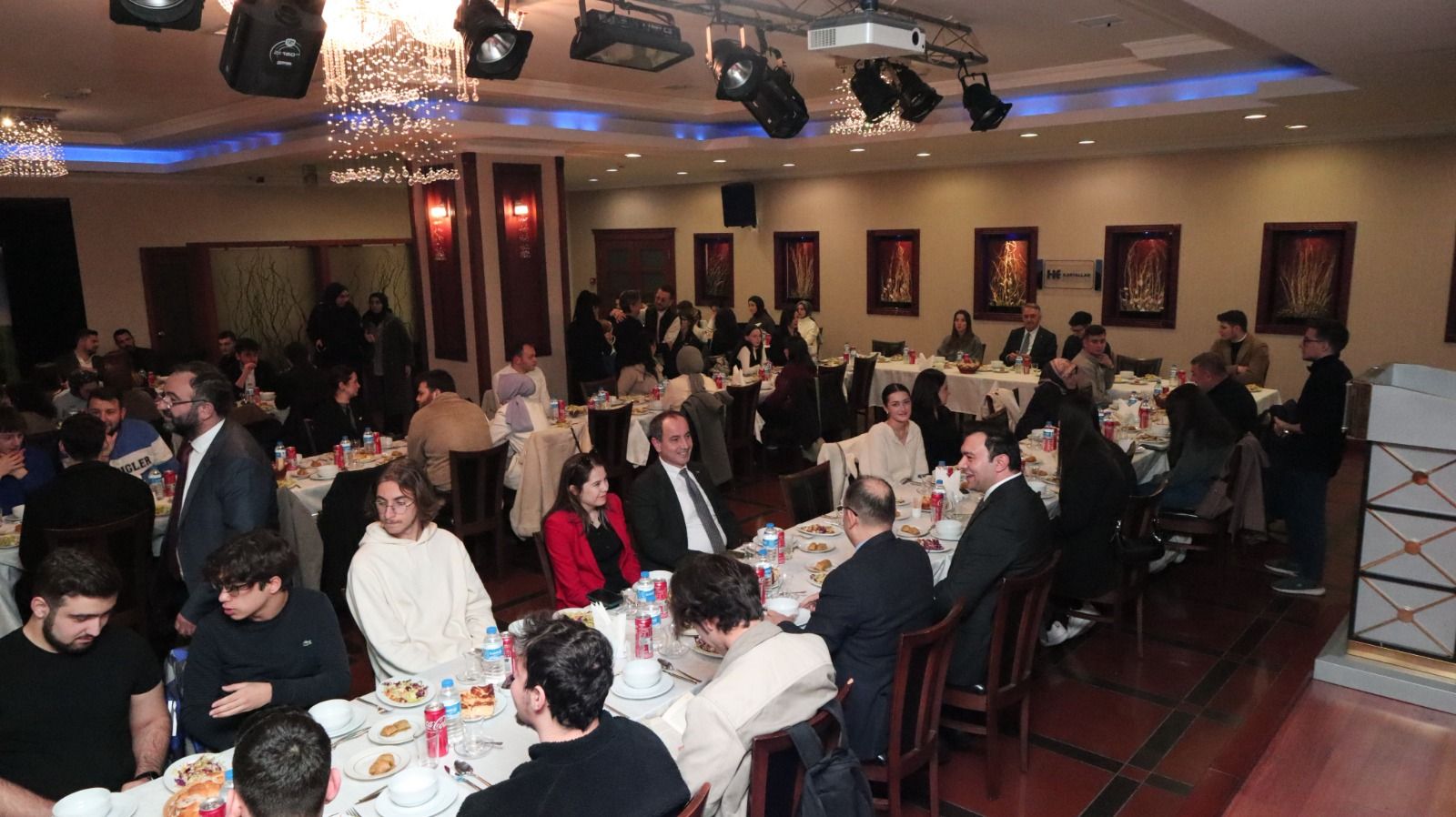 Ankara’daki Rizeli üniversite öğrencileri, RİDEF iftarında buluştu - Birlik Haber Ajansı
