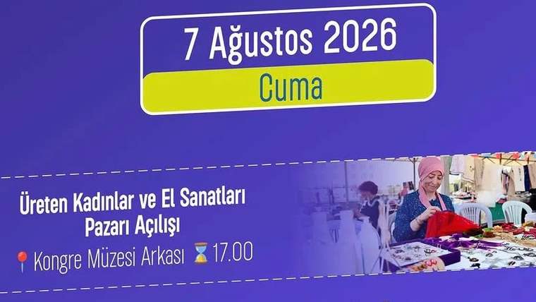 Etkinlik programında tarih, gün ve saat bilgileri yer alıyor, kadınlar el sanatlarıyla ilgileniyor.