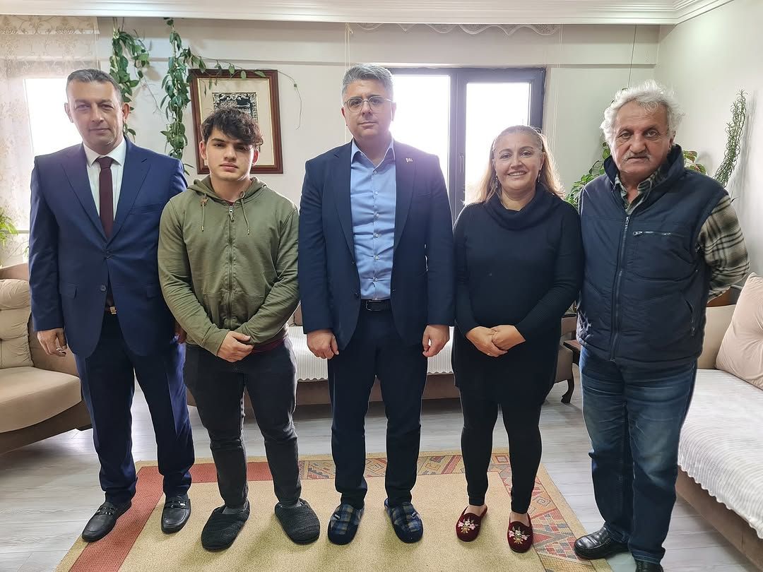 Sivas'ta Koruyucu Aile Ziyareti: 17 Yıllık Fedakarlık Ödüllendirildi