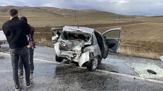 Sivas’ta Zincirleme Kaza: Çamlıbel Geçidi’nde 3 Araç Çarpıştı, 1 Kişi Hayatını Kaybetti