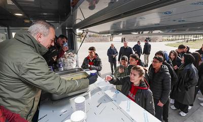 Sivas’ta Öğrencilere Okulda Sıcak İkram Desteği: Yoğun İlgi Görüyor