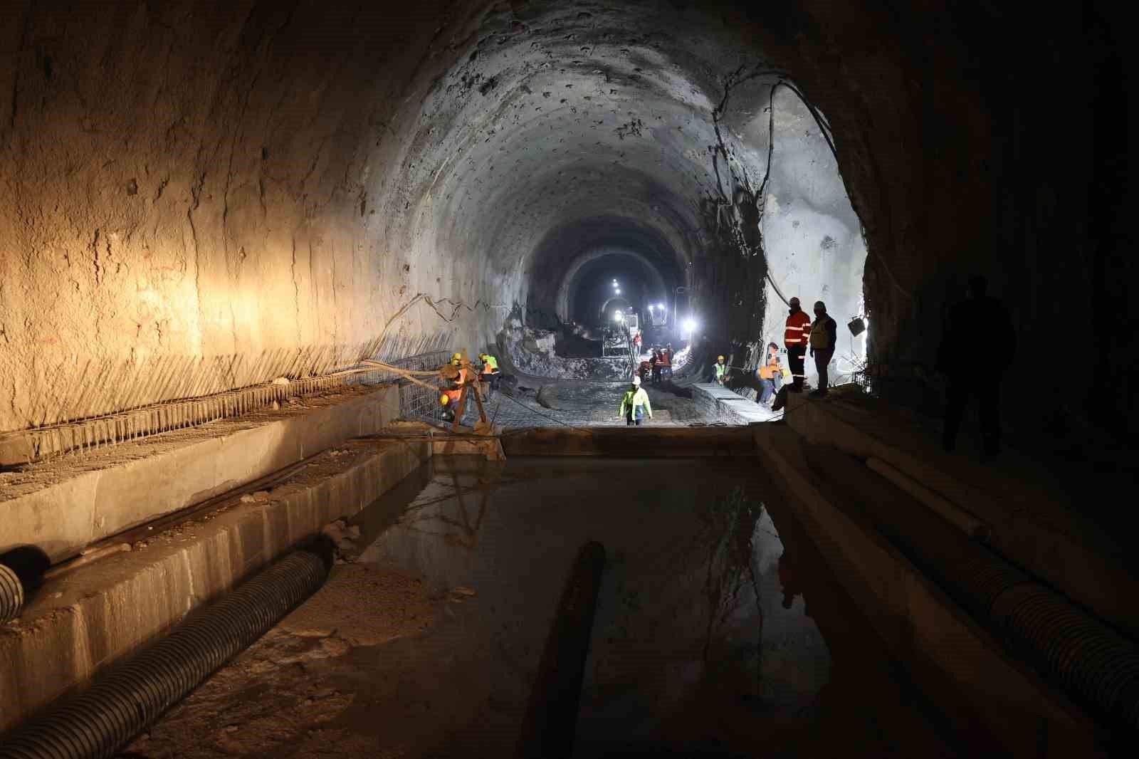 Sivas’ta Geminbeli Tüneli 4 Eylül’de ulaşıma açılamadı