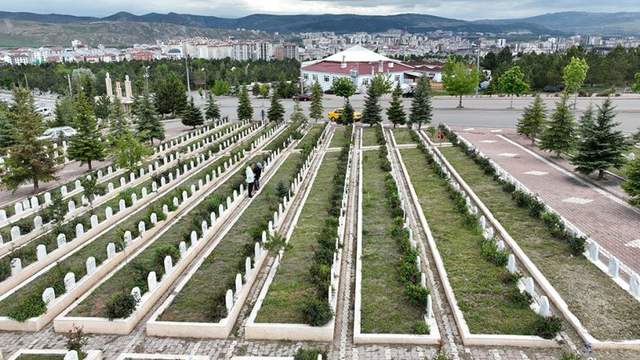 Sivas’ta 30 Aralık Salı Günü Vefat Edenler Açıklandı: İki Nakil