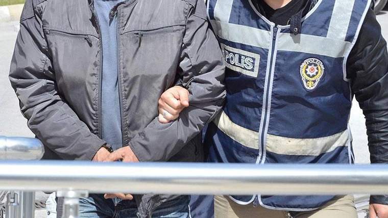 Divriği İlçe Emniyet ekipleri aranan 2 hükümlüyü yakaladı