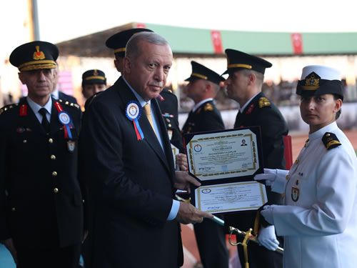 Cumhurbaşkanı Erdoğan: “Çeteler ve Suç Örgütlerinin Tepelerine Bineceğiz”