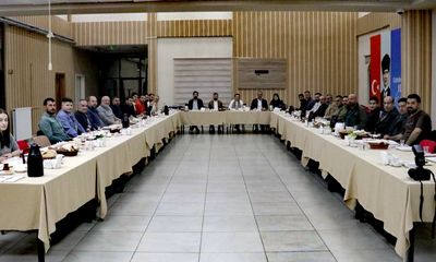 AK Parti Ağrı Milletvekili Kilerci ve İl Başkanı Yıldız, basın mensuplarıyla sahur yaptı - Birlik Haber Ajansı