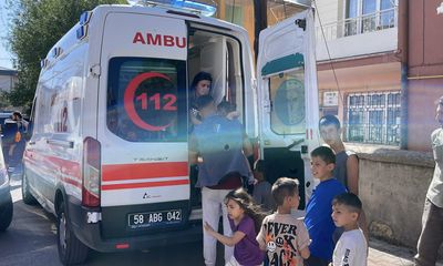 Sivas'ta Apartman Yangını: 5 Kişi Dumandan Etkilendi