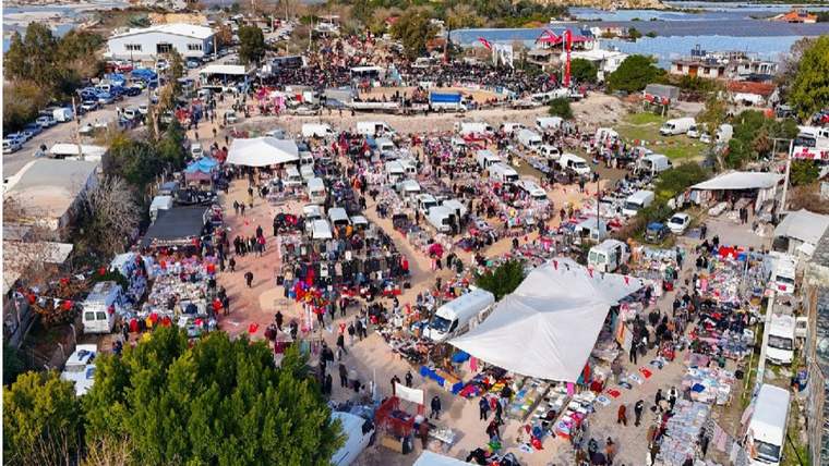 Demre Folklorik Deve Gösterisi Festivali, bu yıl da büyük bir coşkuyla gerçekleştirildi - Birlik Haber Ajansı