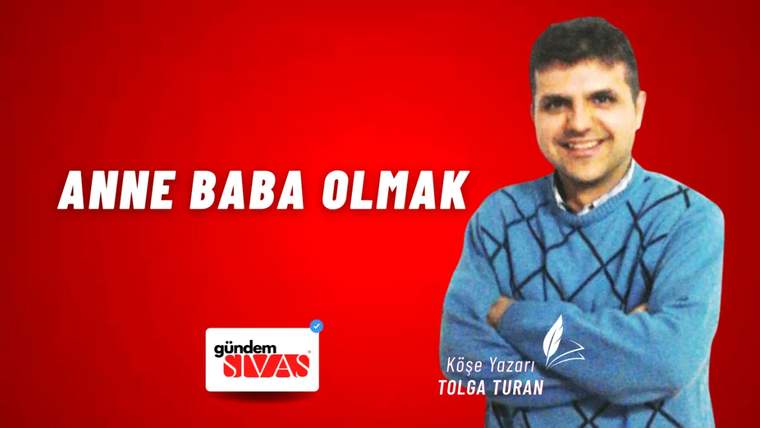 Kırmızı zemin üzerinde kollarını bağlamış bir erkek ve yanında “Köşe Yazarı Tolga Turan” yazısı bulunuyor.