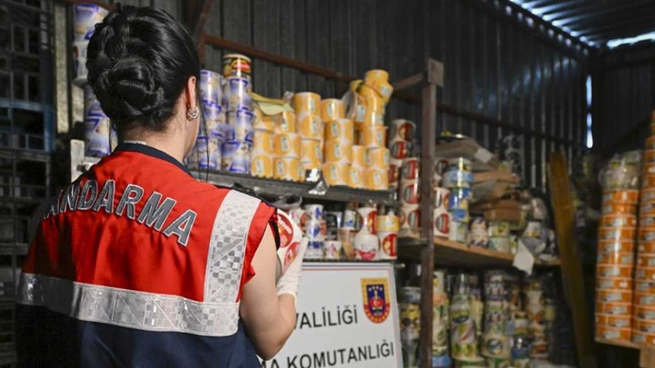 Ankara’da gıda operasyonu: 17 ton kaçak çikolata ele geçirildi - Birlik Haber Ajansı