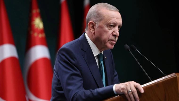 "Seçilmiş olmak, kimseye terörle kol kola yürüme hakkı vermez"