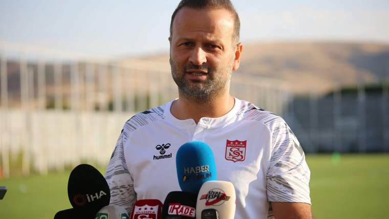 Sivasspor Teknik Direktörü Korkmaz: "Amedspor Deplasmanı Zor Ama Keyifli Olacak"