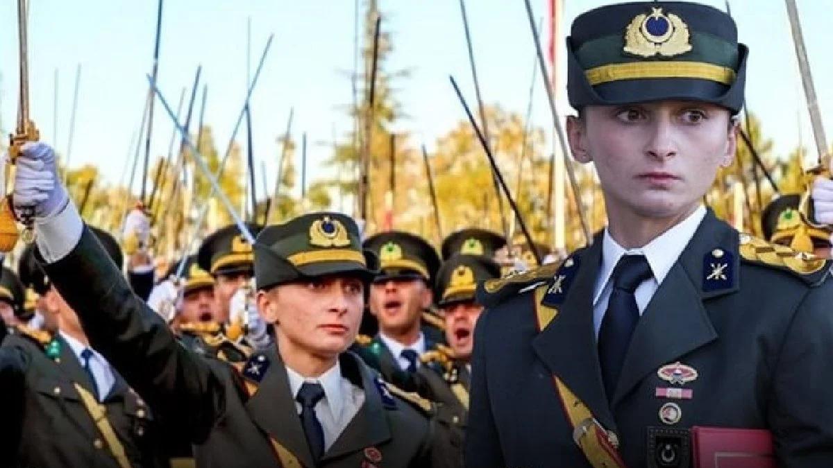 Teğmen Ebru Eroğlu’na sosyal medya küfrü 'ifade özgürlüğü' sayıldı