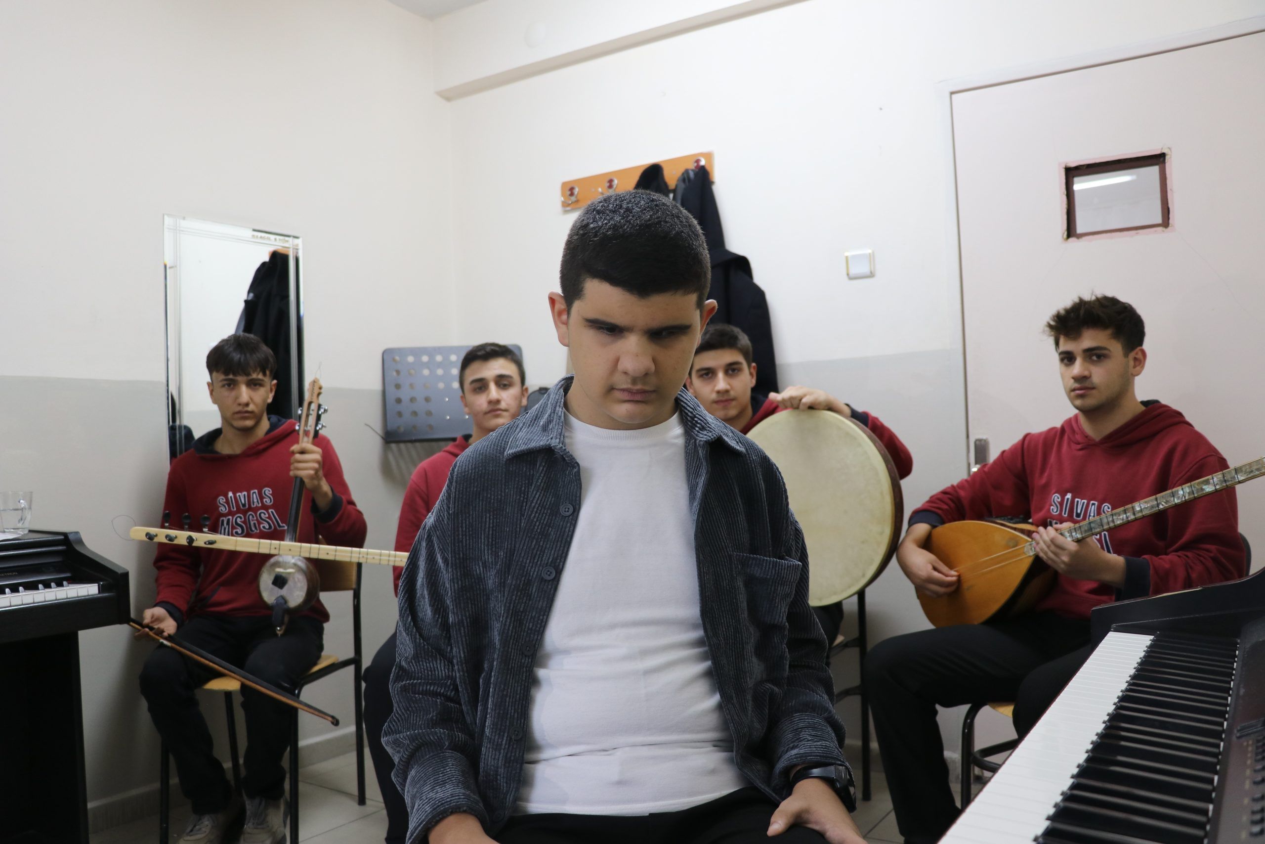 Görme Engelli 13 Yaşındaki Kadir Alp Şınaydar, Absolut Müziğin Yıldızı Olmaya Hazırlanıyor