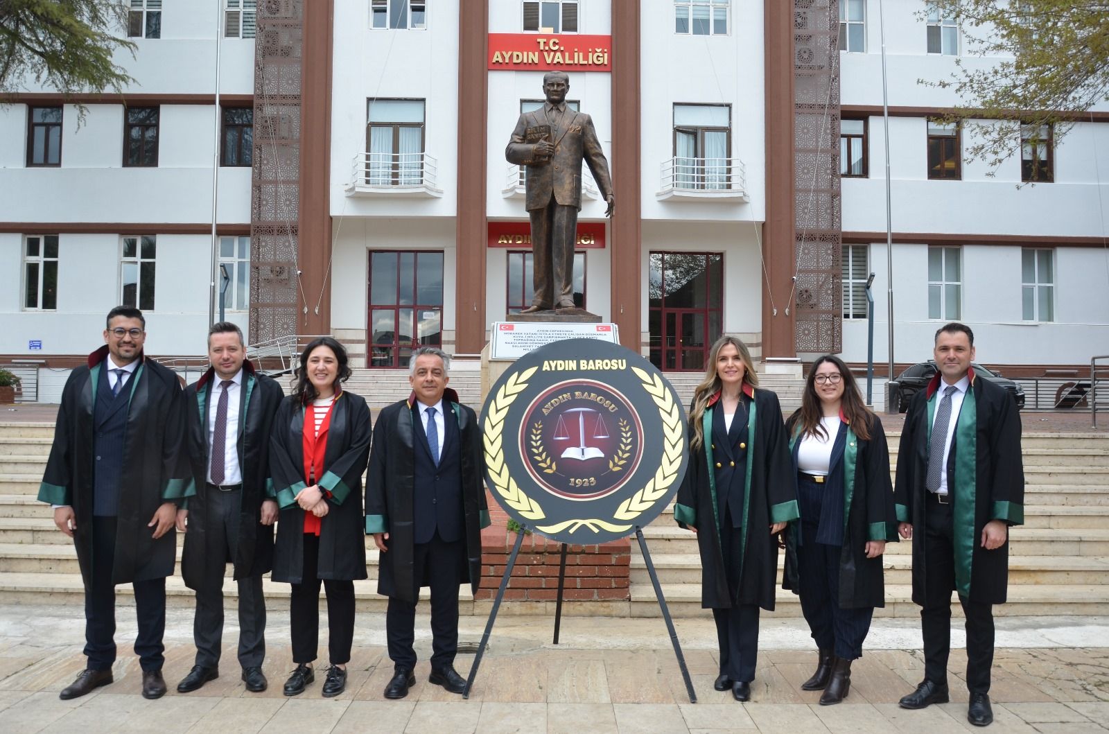 Aydın Barosu, 5 Nisan Avukatlar Günü'nü coşkuyla kutladı - Birlik Haber Ajansı
