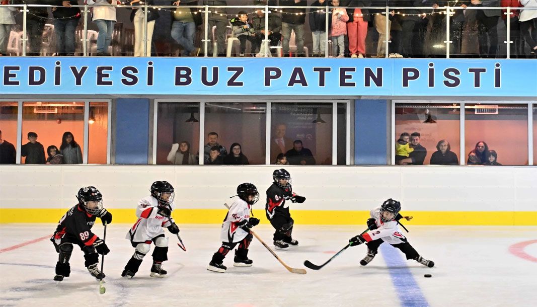 Akdeniz’in ilk ve tek doğal buz pisti yeniden açıldı - Birlik Haber Ajansı