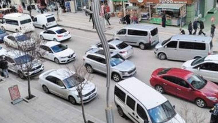 Van’da trafik sorunu çileye döndü! - Birlik Haber Ajansı