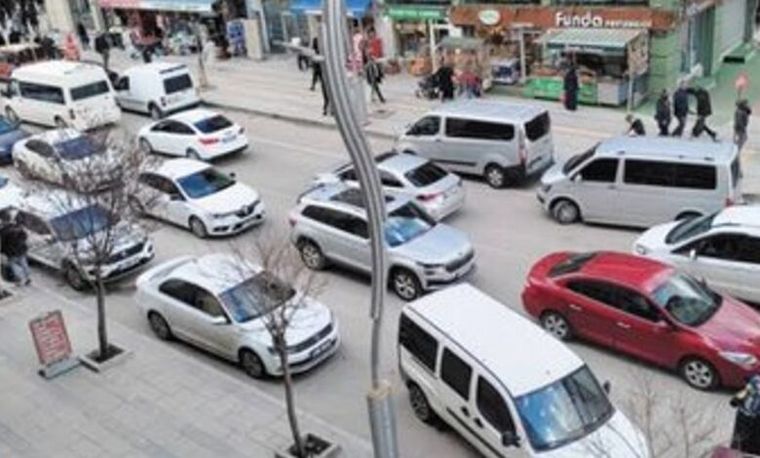 Van’da trafik sorunu çileye döndü! - Birlik Haber Ajansı