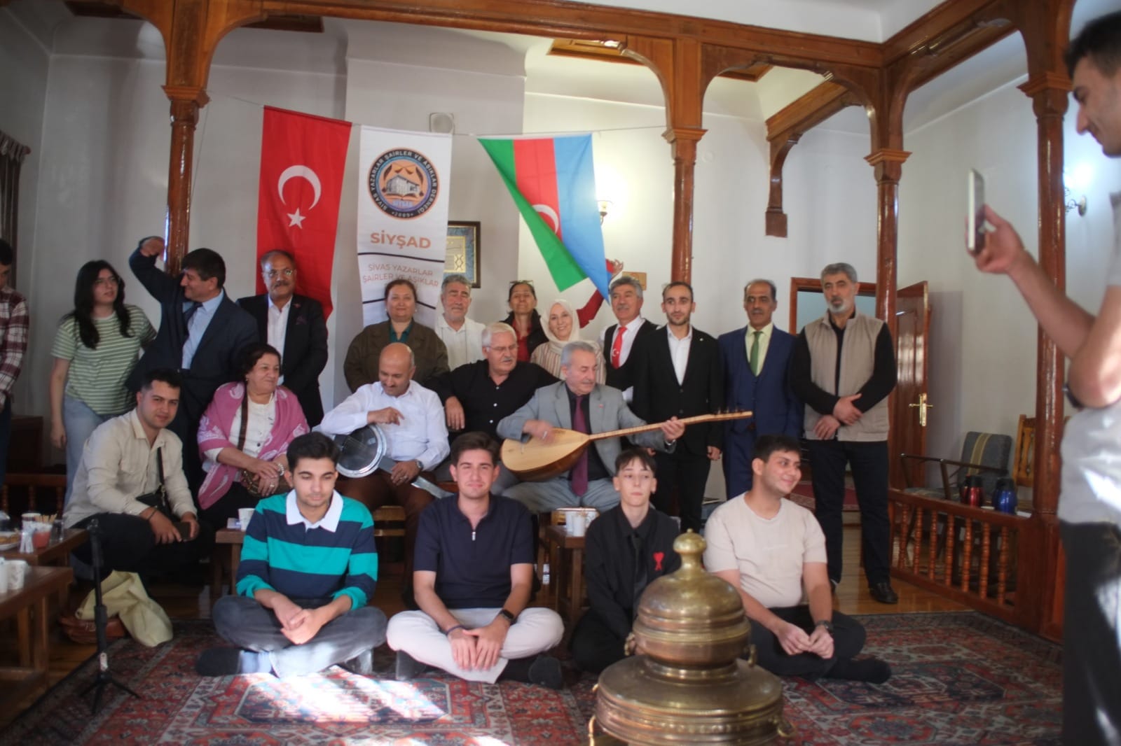 Bakü-Tebriz-Sivas Buluşmasında Gönüller Bir Araya Geldi