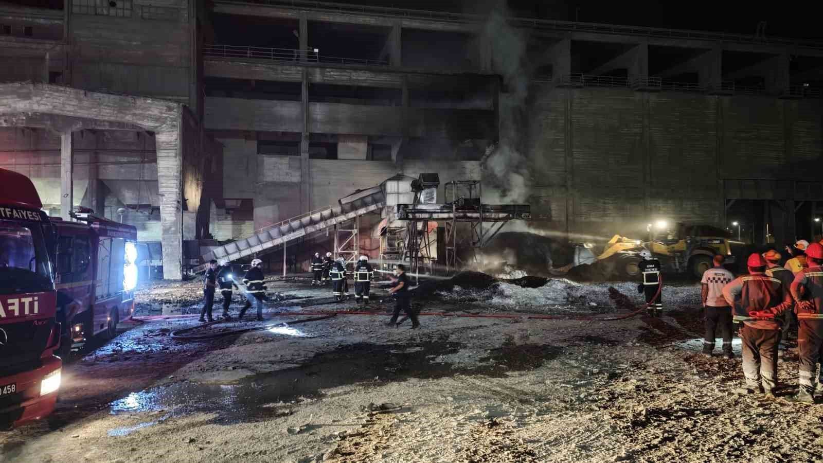 Yangın kontrol altına alındı, fabrikanın diğer bölümleri korundu