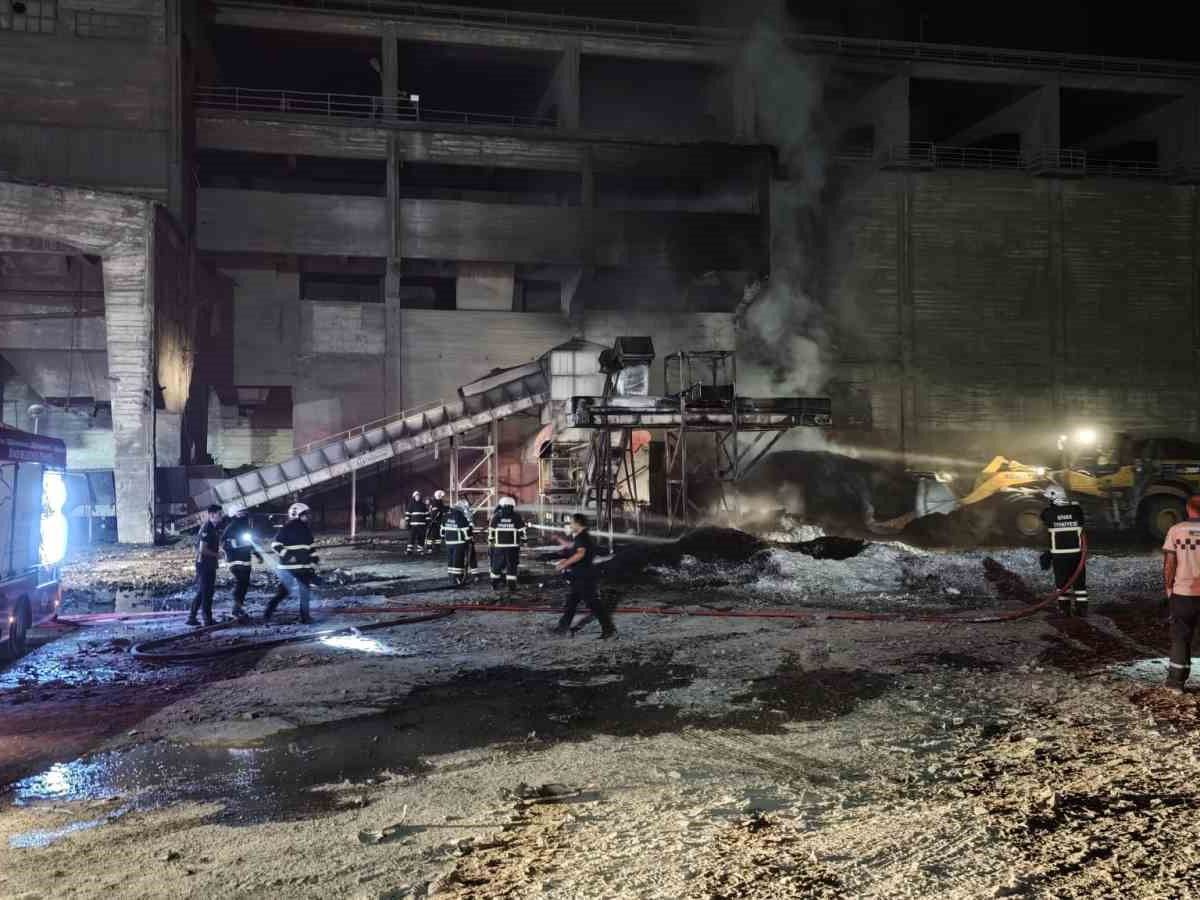 Yangın kontrol altına alındı, fabrikanın diğer bölümleri korundu