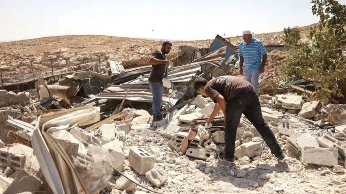 “Osmanlı’dan Beri Buradayız”: İsrail Köyde Evleri Yıktı