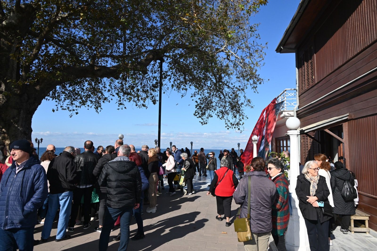 10 Kasım’da Yürüyen Köşk’e yoğun ilgi
