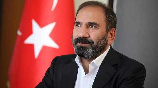 Mecnun Otyakmaz Kimdir? Sivasspor’un Efsane Başkanı Hakkında Bilinmeyenler